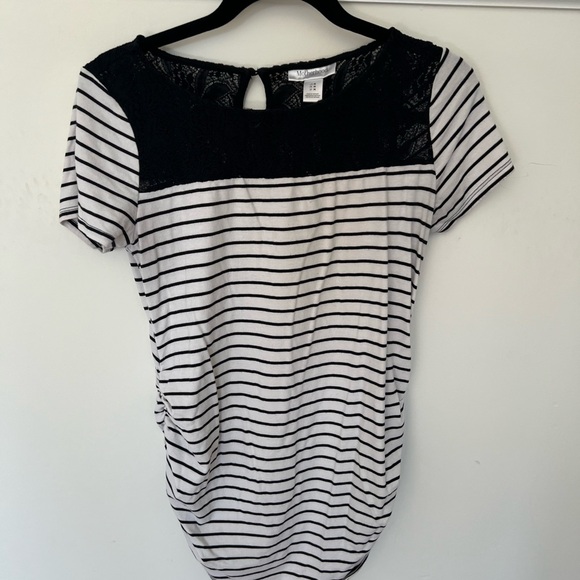 Motherhood Maternity side ruched lace top tee - Picture 12 of 13